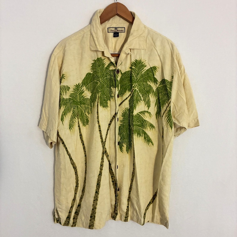 Tommy Bahama Silk Hawaiian Shirt Men's M Palm Tree Tropical Floral Travel Resort